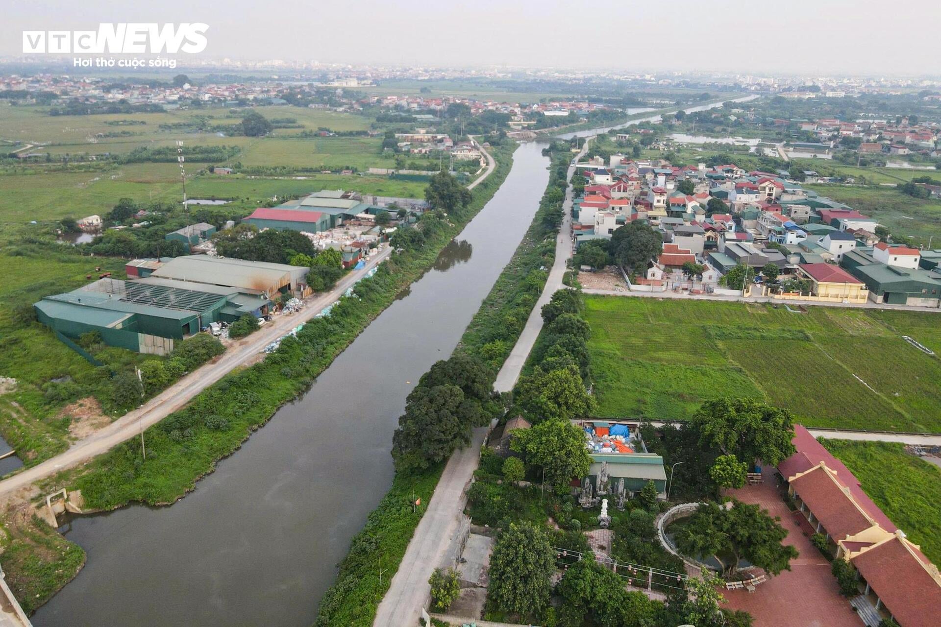 Hiện trạng sông Nhuệ ô nhiễm trước dự án hơn 75.000 tỷ đồng để 'hồi sinh' - Ảnh 1