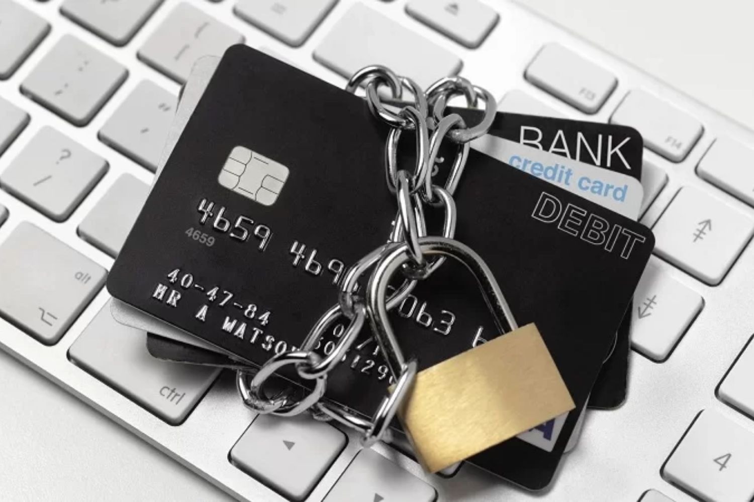 Vietcombank, VietinBank, Agribank… tạm ngừng toàn bộ giao dịch rút/chuyển tiền đối với các trường hợp sau