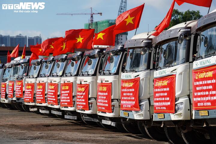 TP.HCM khởi công 8 dự án hơn 253.000 tỷ kỷ niệm 50 năm thành phố mang tên Bác