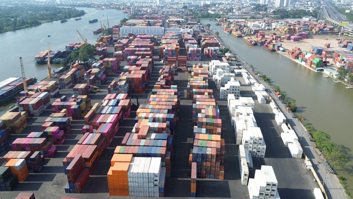 Chi phí logistics tăng cao đột biến, 'nóng' hơn thời COVID-19 - Ảnh 1