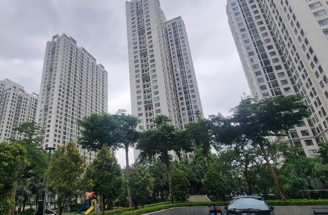 Chuyển nhượng bất động sản được miễn thuế thu nhập cá nhân khi nào? - Ảnh 1