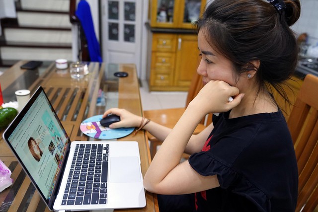 Doanh nghiệp mới chuyển 50 triệu phải sinh trắc học - Ảnh 1