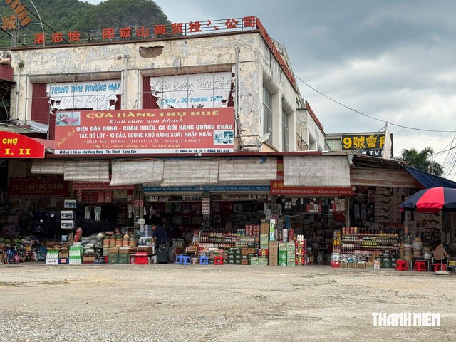 Cảnh đìu hiu nơi 'thiên đường mua sắm' - Ảnh 1
