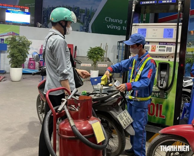 Giá xăng dầu đồng loạt tăng từ chiều 16.7 - Ảnh 1