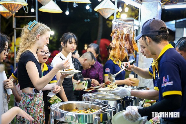 Ẩm thực tái định vị thương hiệu du lịch Việt Nam