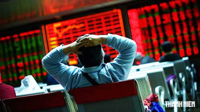 Cổ phiếu PNJ, MWG... giảm sàn, VN-Index rớt dưới 1.700 điểm - Ảnh 1