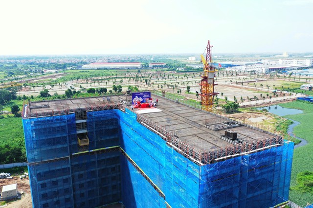 Hòa Phát cất nóc công trình hơn 800 căn hộ nhà ở xã hội
