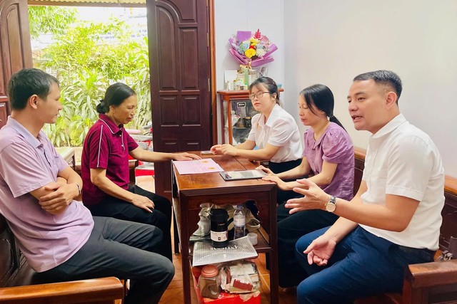 ‘Gõ cửa từng nhà’ làm sạch dữ liệu đất đai ở Hà Nội