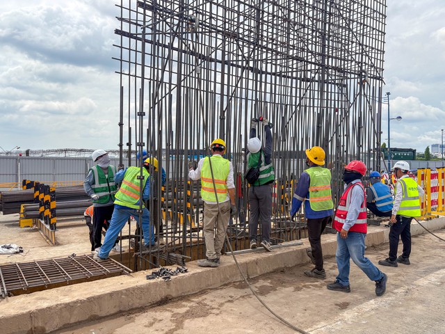 Metro số 2 TP.HCM chính thức thi công trực tiếp trên công trường - Ảnh 1