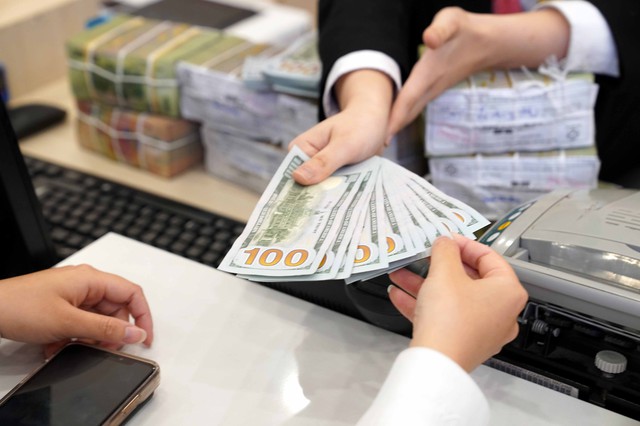 Giá USD hôm nay 8.7.2026: Bật tăng đẩy euro, yen Nhật sụt giảm - Ảnh 1