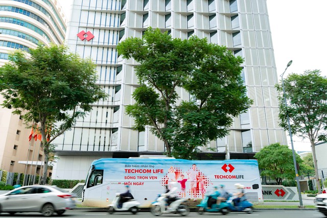 Techcombank góp thêm 2.400 tỉ đồng vào Công ty bảo hiểm nhân thọ Techcom Life - Ảnh 1