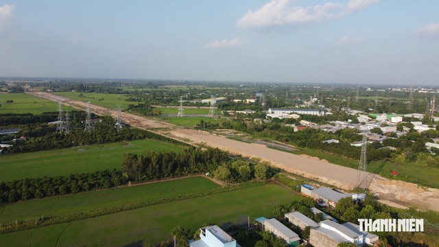 Cao tốc Mỹ An - Cao Lãnh dần định hình sau 10 tháng thi công