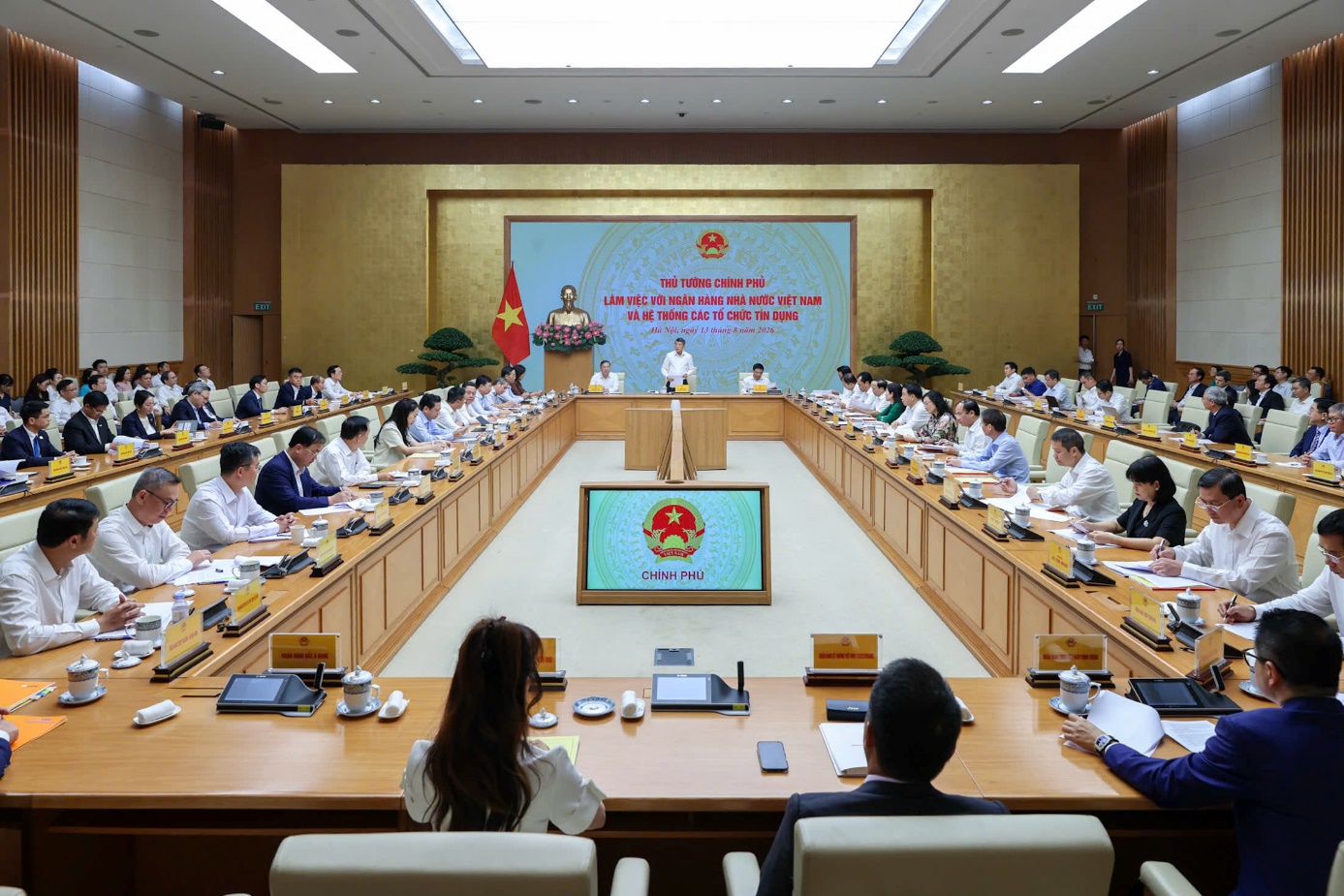 Họp với các ngân hàng, Thủ tướng Lê Minh Hưng chỉ đạo gì về lãi suất, tín dụng, tỷ giá,...?