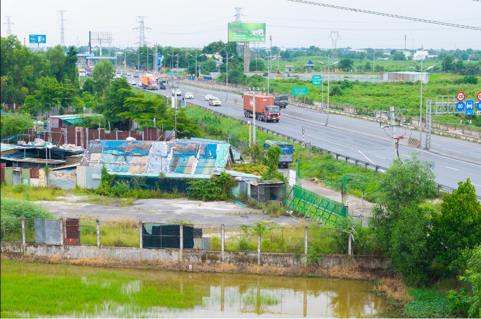Mở rộng cao tốc TP.HCM - Trung Lương - Mỹ Thuận: Sau 8 tháng khởi công, nhà thầu vẫn chờ mặt bằng ở khu vực TP. Hồ Chí Minh để thi công