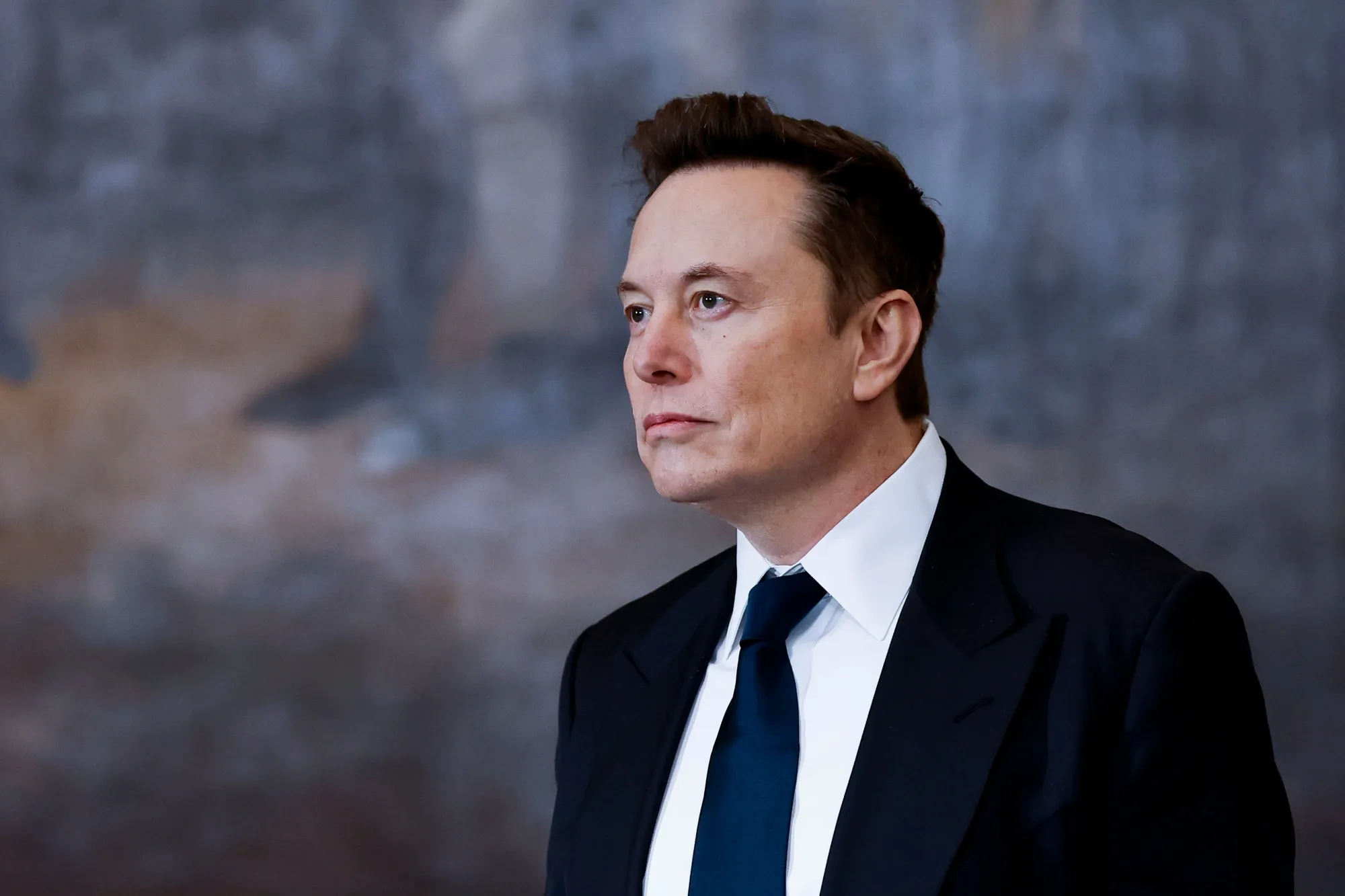 Chuyên gia: Elon Musk mà "bật toàn bộ Starlink" cho Ukraine, Nga đủ sức bắn hạ tất cả