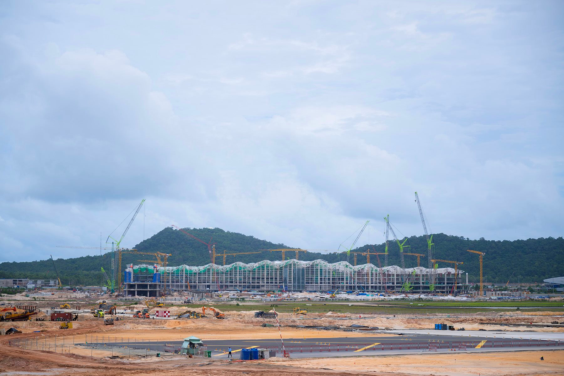 Sun Group đang thi công thần tốc siêu dự án gần 22.000 tỷ đồng chưa từng có tại hòn đảo được mệnh danh “đẹp nhất châu Á”