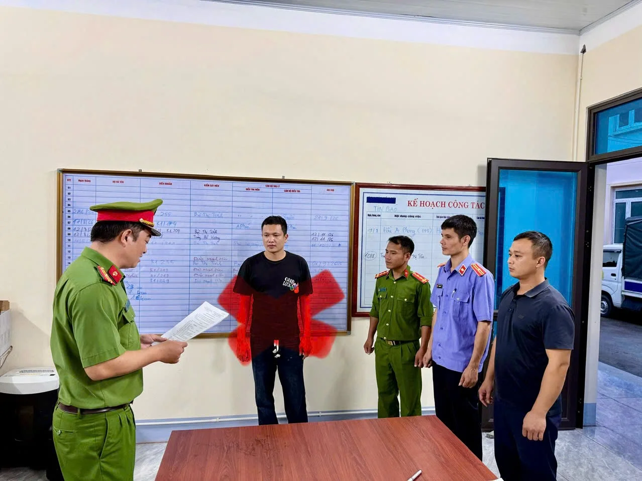 Công an điều tra tài khoản “Nga Rose”, bắt Phạm Hoàng Hà SN 1994
