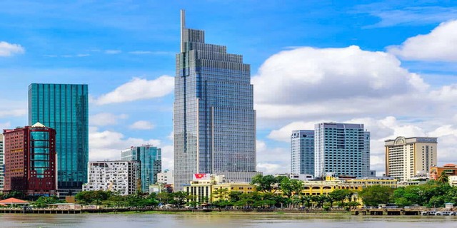 Thu nhập bình quân từng bằng 1/2 Campuchia, 1/5 Philippines, Việt Nam mất 27 năm vượt Philippines, mấy năm vượt   Campuchia?