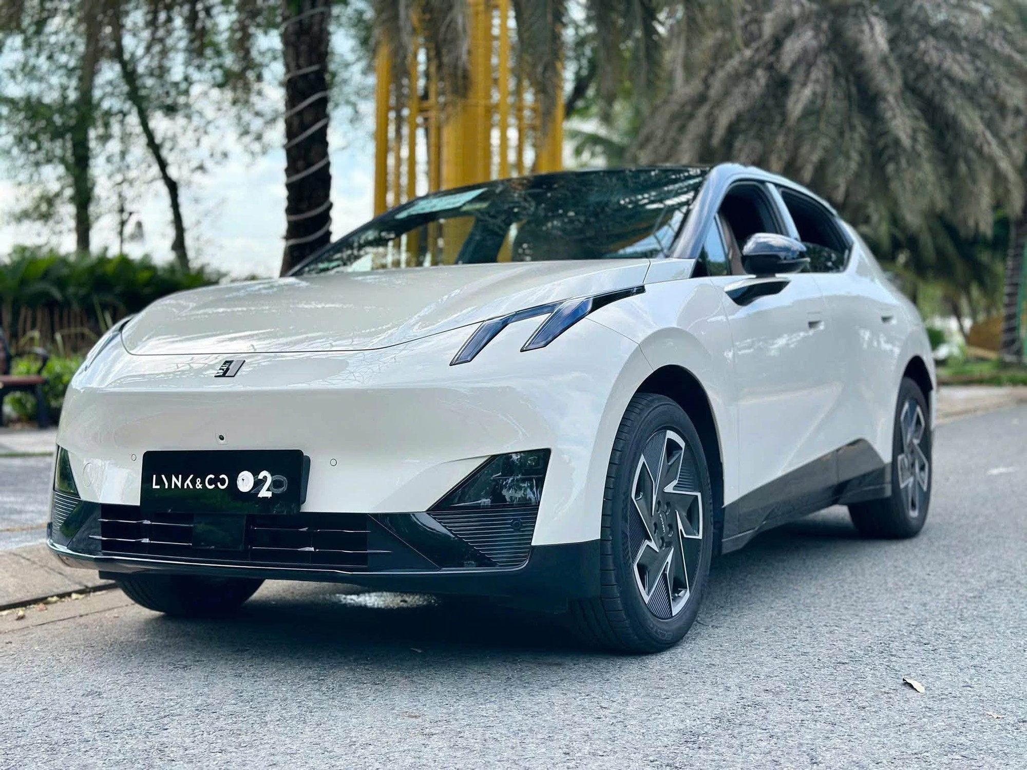 Lynk & Co 02 và 03 chốt ra mắt Việt Nam ngay tháng này: Giá dự kiến dưới 900 triệu, SUV điện đấu Corolla Cross, sedan cạnh tranh Civic