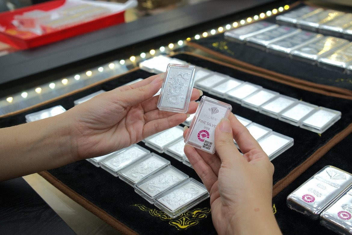 Giá bạc ngày 28/8 tại Ancarat, Bảo Tín Mạnh Hải, DOJI, Sacombank