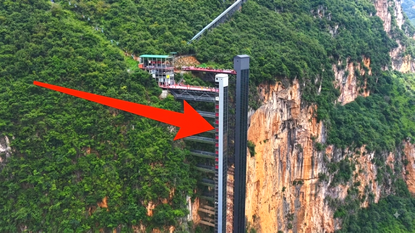 Thang máy vách đá 288m "đổi đời" học sinh vùng xa: Cứ 5 giây đi được 1m, cabin có sức chứa 81 người