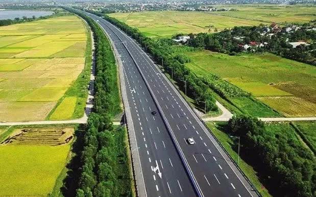 Thu phí cao tốc Bắc - Nam đạt hơn 1.300 tỷ đồng