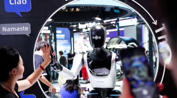 Chiếm 85% thị phần robot thế giới, Trung Quốc khởi động 'cú sốc toàn cầu' thứ hai