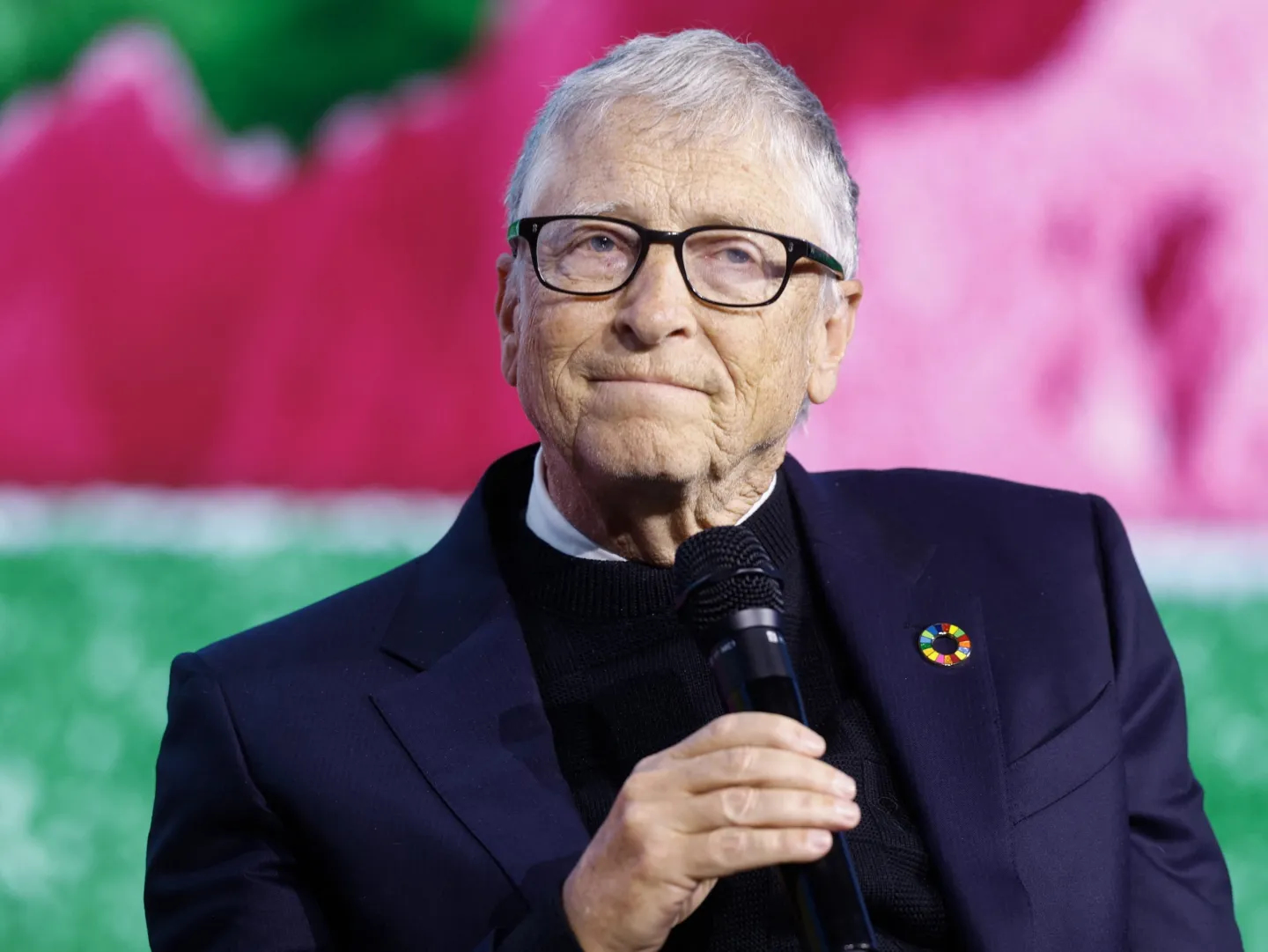 Tỷ phú Bill Gates chỉ ra 4 công việc AI không thể thay thế trong tương lai