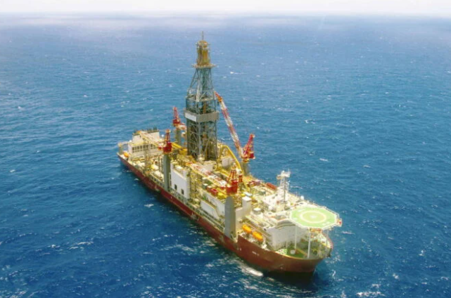 Khoan sâu xuống đáy biển, phát hiện một lớp hydrocarbon dày 91 mét