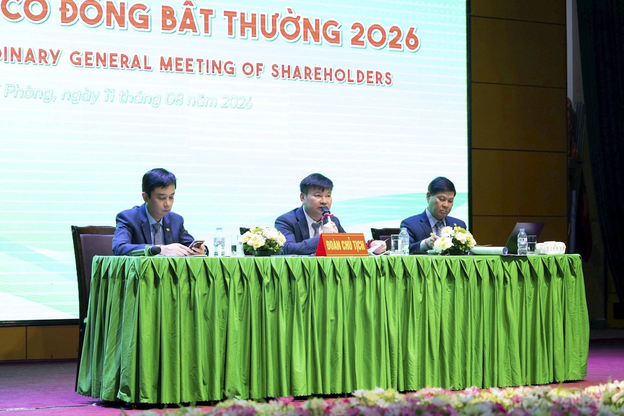 Nhựa Tiền Phong tổ chức ĐHĐCĐ bất thường, miễn nhiệm ông Trịnh Văn Tuấn, bầu nguyên Phó Chủ tịch UBCKNN vào HĐQT