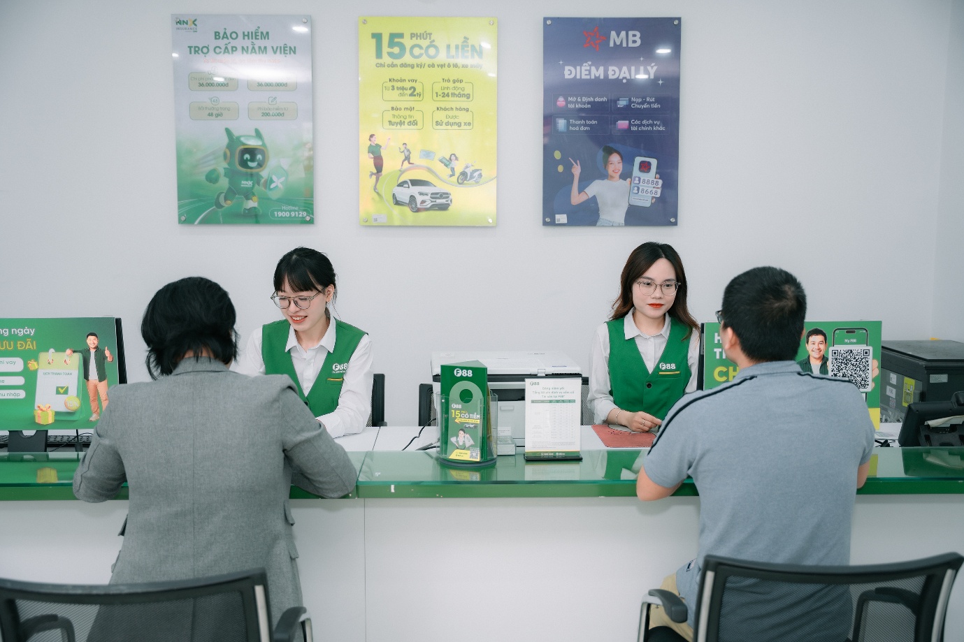 Một năm đi lên của ngành dịch vụ tài chính: F88 lãi gấp đôi, EVF tăng 57%