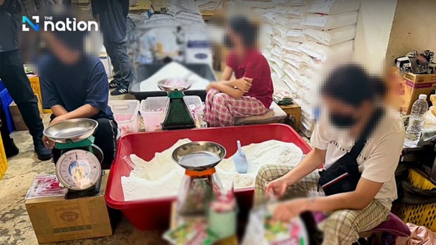 Đột kích một căn nhà sau 3 tháng theo dõi, công an phát hiện đường dây sản xuất bột ngọt giả suốt 2 năm, tịch thu gần 25.000 sản phẩm tại Thái Lan