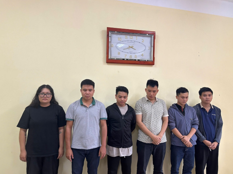 Dùng 90 tài khoản tại 9 ngân hàng để luân chuyển tiền, 14 người bị khởi tố liên quan dòng tiền khoảng 500 tỷ đồng