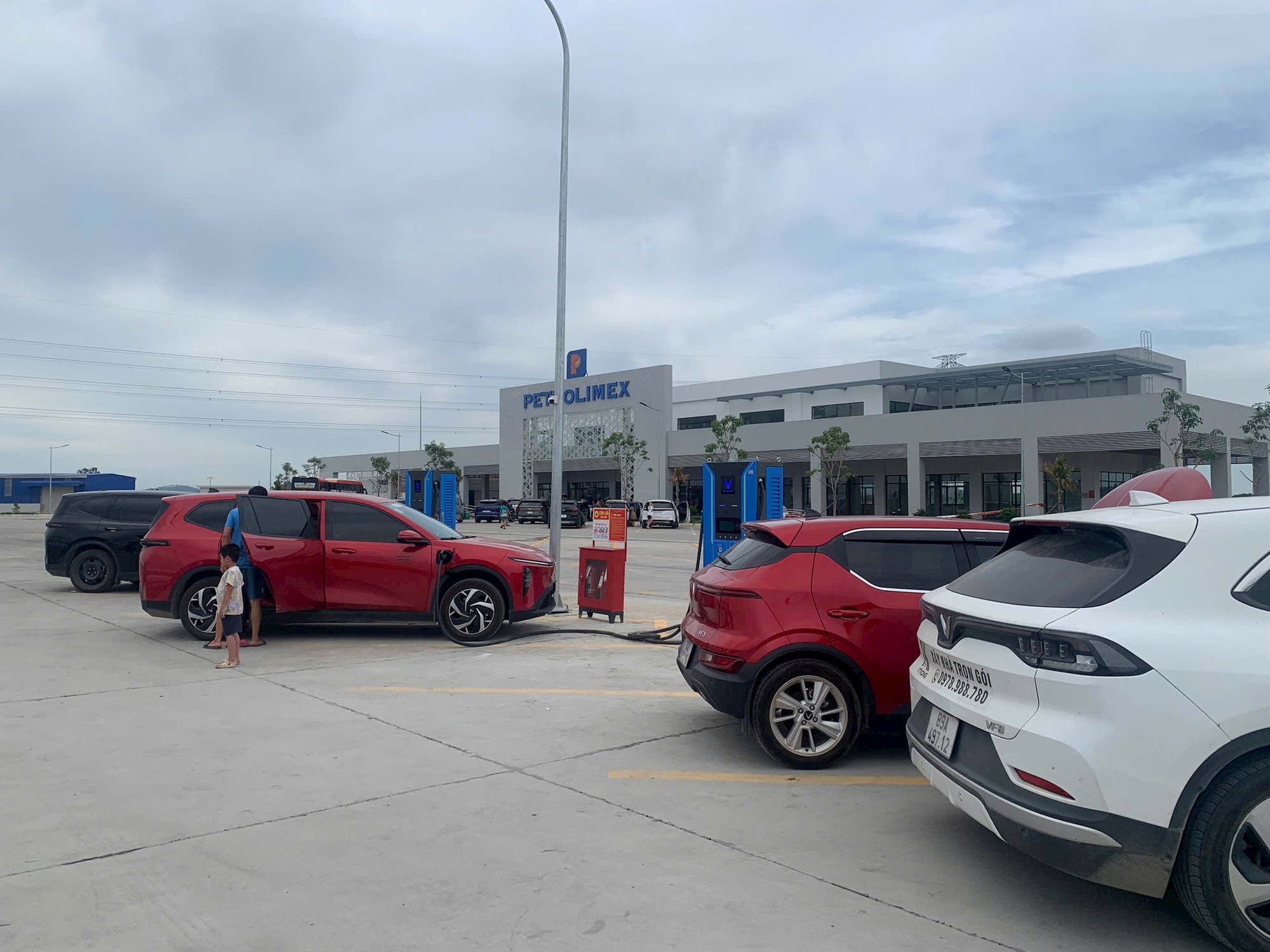Sớm vận hành các trạm dừng nghỉ trên cao tốc Bắc-Nam dịp nghỉ lễ 2-9