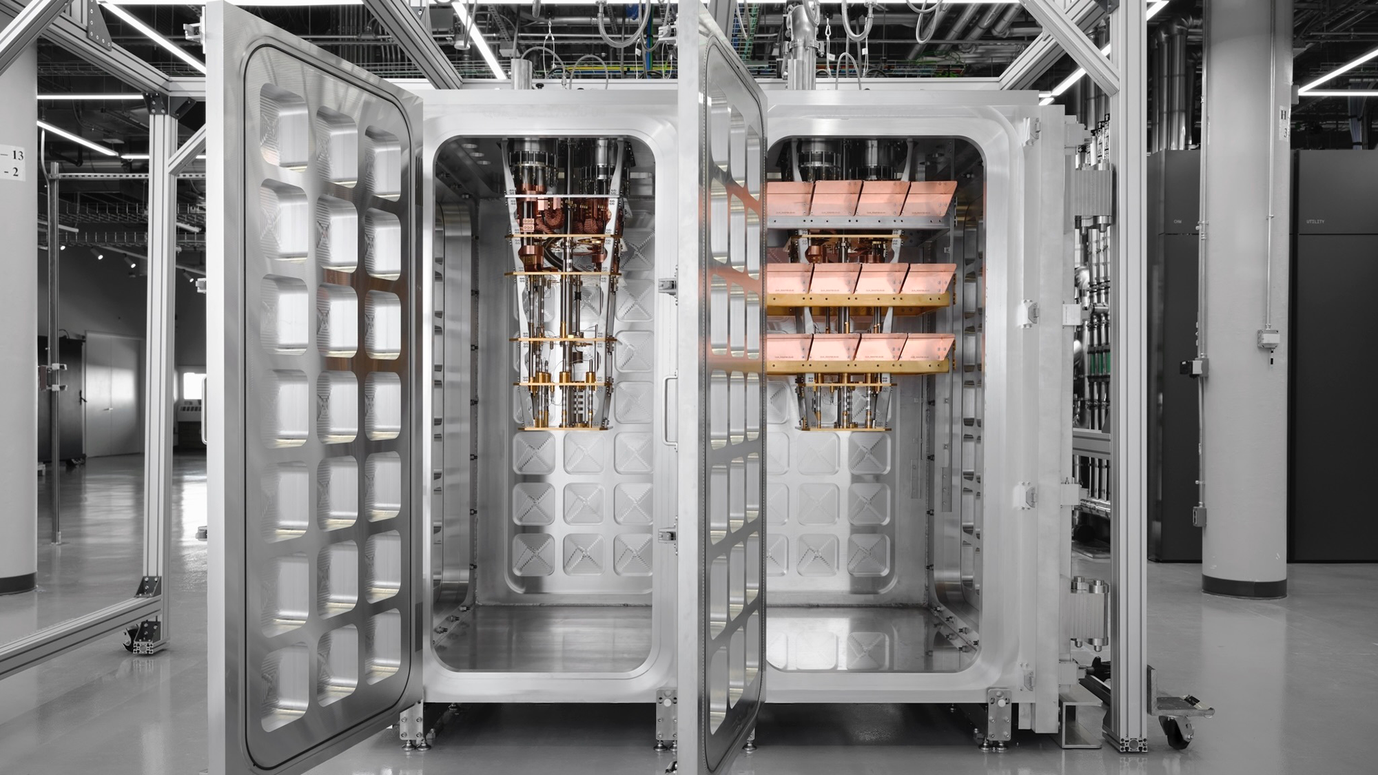IBM vừa tạo ra “tủ lạnh” lạnh nhất thế giới, lạnh gấp 180 lần không gian vũ trụ: Họ đang làm gì vậy?