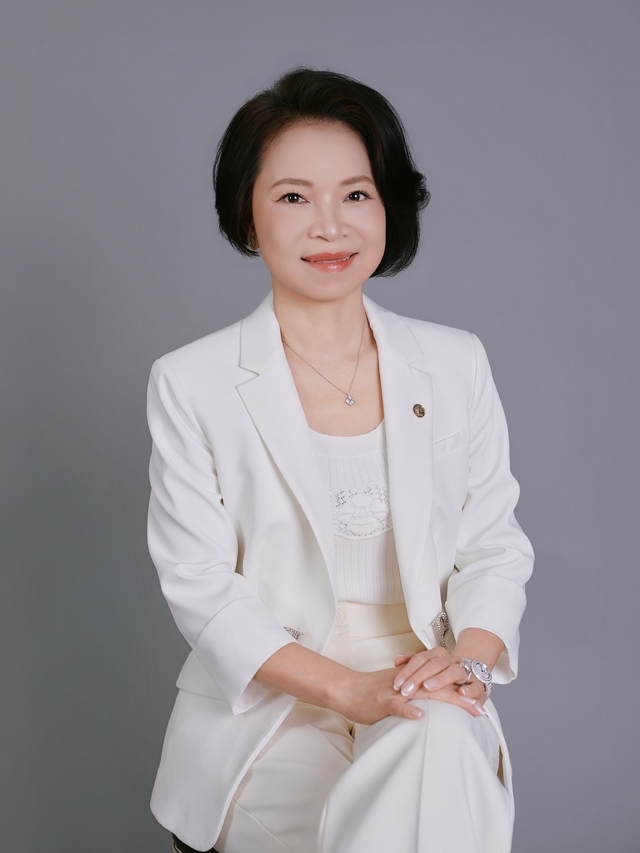 Vợ tỉ phú Phạm Nhật Vượng trở thành người phụ nữ giàu nhất Việt Nam