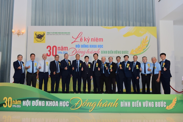 Bình Điền - 30 năm đưa khoa học đến đồng ruộng