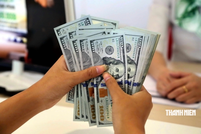 Vì sao giá USD hiện tại rẻ hơn thời điểm đầu năm?