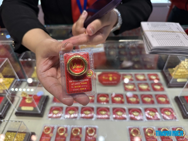 Giá vàng nhẫn Bảo Tín Minh Châu, Doji lên 154,5 triệu đồng/lượng, cao hơn vàng miếng SJC