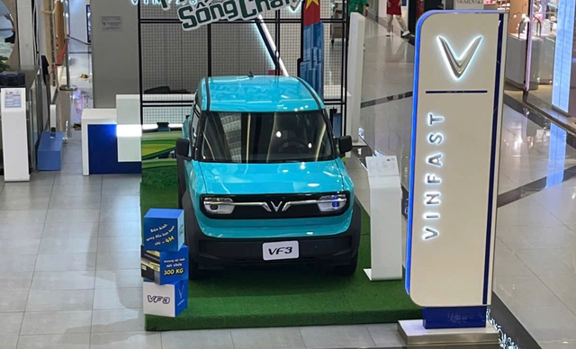 Xe điện mini 'thống lĩnh' đường phố Việt