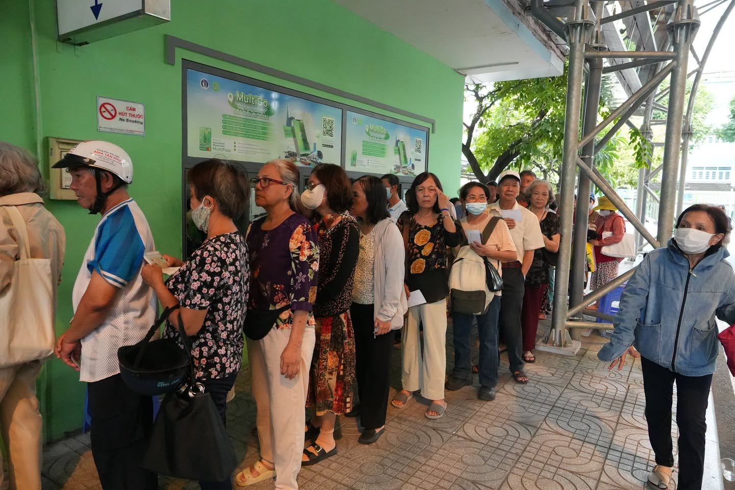 Giao thông công cộng TP.HCM bứt tốc