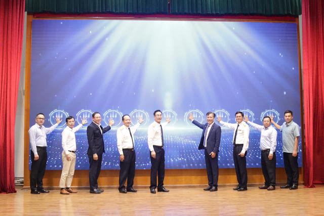 Tổng đài AI sẽ tự động gọi điện nhắc thuế, thông báo tạm hoãn xuất cảnh…