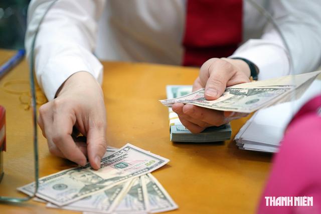 Giá USD hôm nay 10.8.2026: Tỷ giá trung tâm tiếp tục tăng lên đỉnh mới