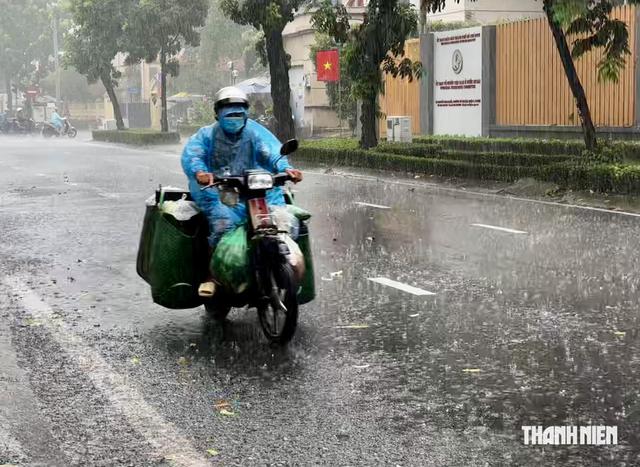 Hôm nay, TP.HCM và Nam bộ đón đợt mưa giông kéo dài
