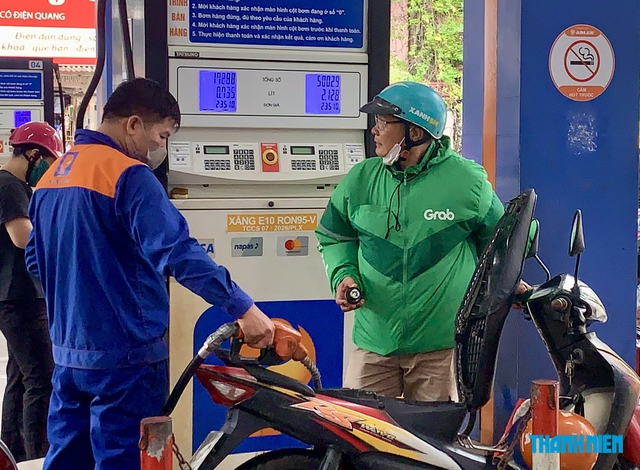 Giá xăng dầu đồng loạt tăng từ 15 giờ hôm nay 20.8