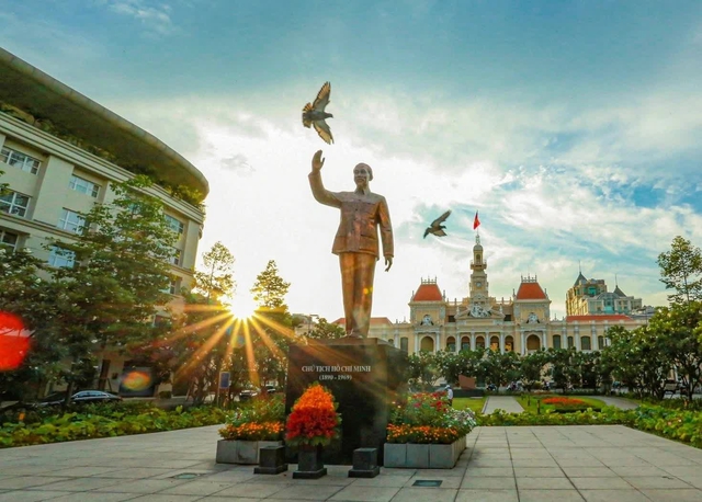 One Central Saigon - Khi mỗi thế hệ viết tiếp câu chuyện thành phố
