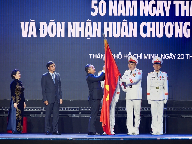 Vinamilk đón nhận Huân chương Độc lập hạng nhất tại dấu mốc tuổi 50