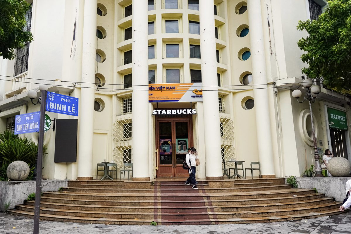 Bưu điện Hà Nội trở thành 'miếng bánh béo bở': 4 ông lớn F&B cùng đổ về 'đất vàng' bên Hồ Gươm