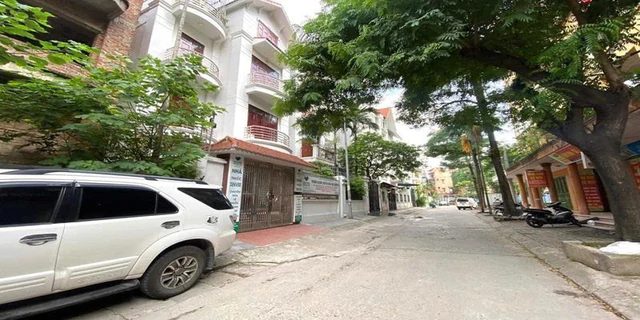 Công an Hà Nội kiểm tra căn nhà số 340 Trung Văn, thanh niên sinh năm 1999 bị xử phạt - Ảnh 1