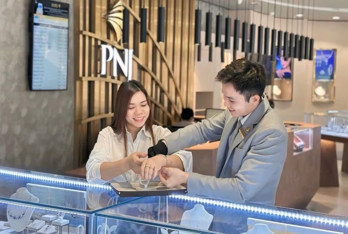 PNJ có động thái mới về thu mua vàng, kim cương - Ảnh 1